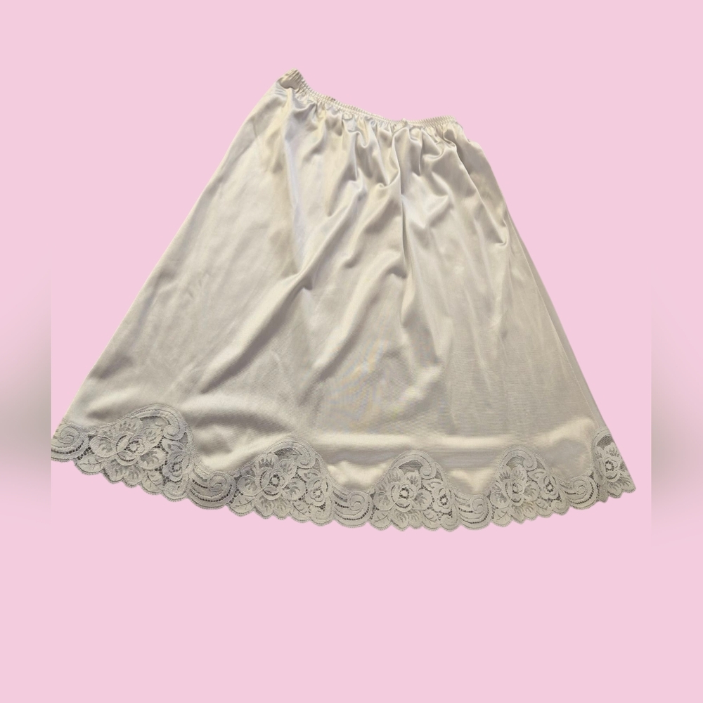 Vintage Vanity Fair Half Slip Lace Trim Nylon Antron III